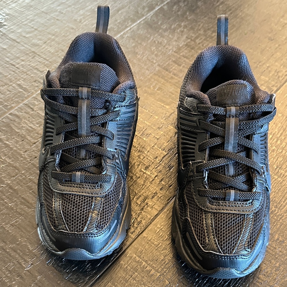 Nike Vomero 5 1Y